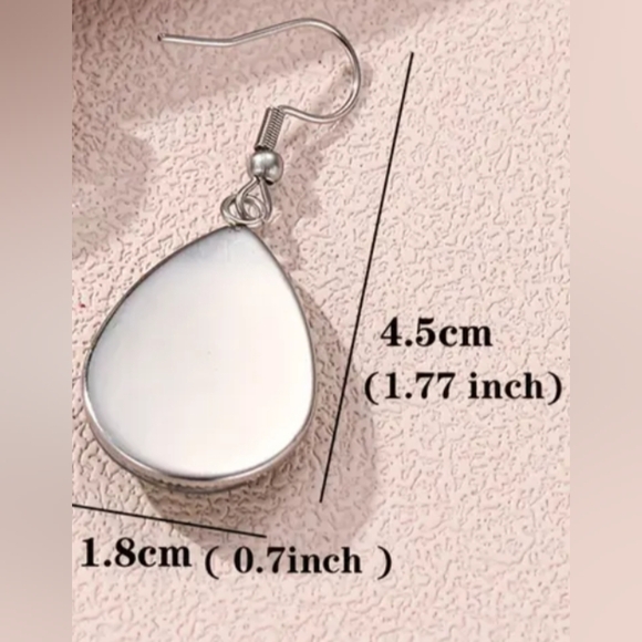 2/30$ Or 3/$35 Butterly Pink Mean Girl Theme Movie Teardrop Earrings-(#0202) - Picture 2 of 4